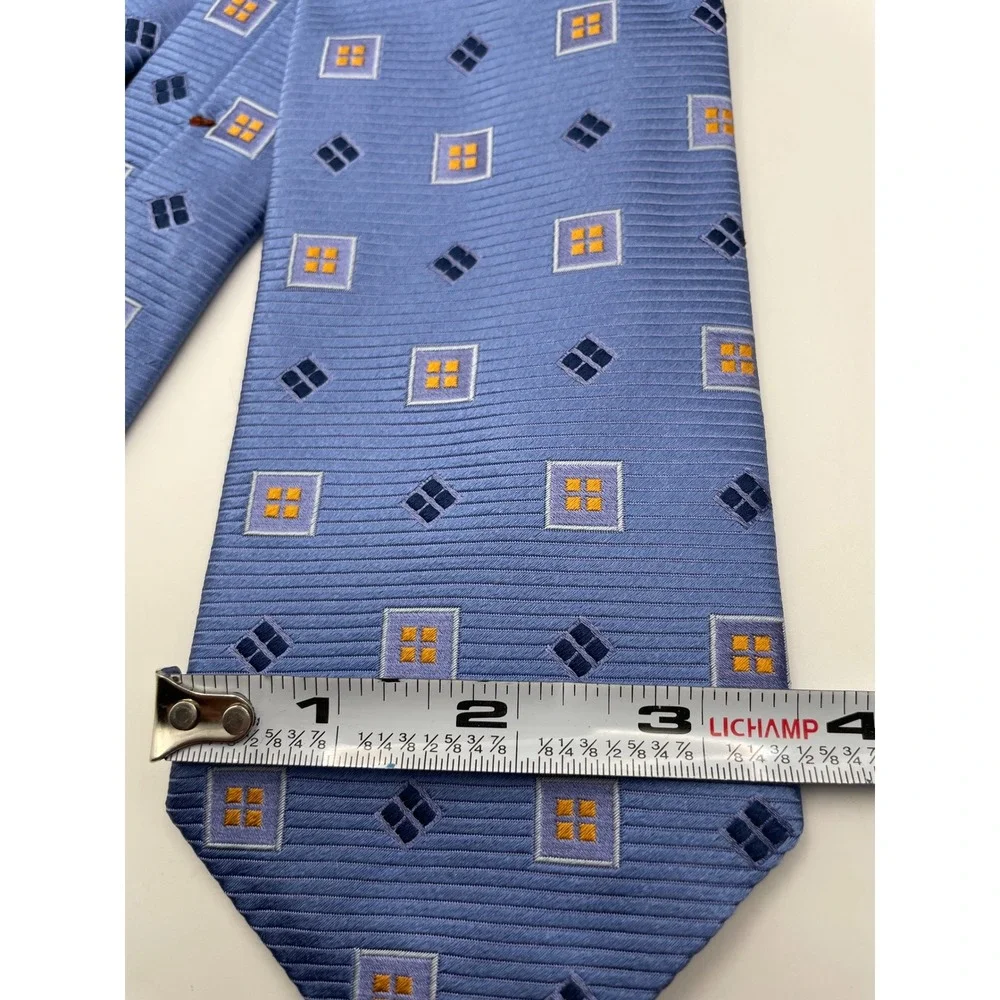 Ermenegildo Zegna Light Blue Geometric Square Silk Tie Made in Italy 3.75